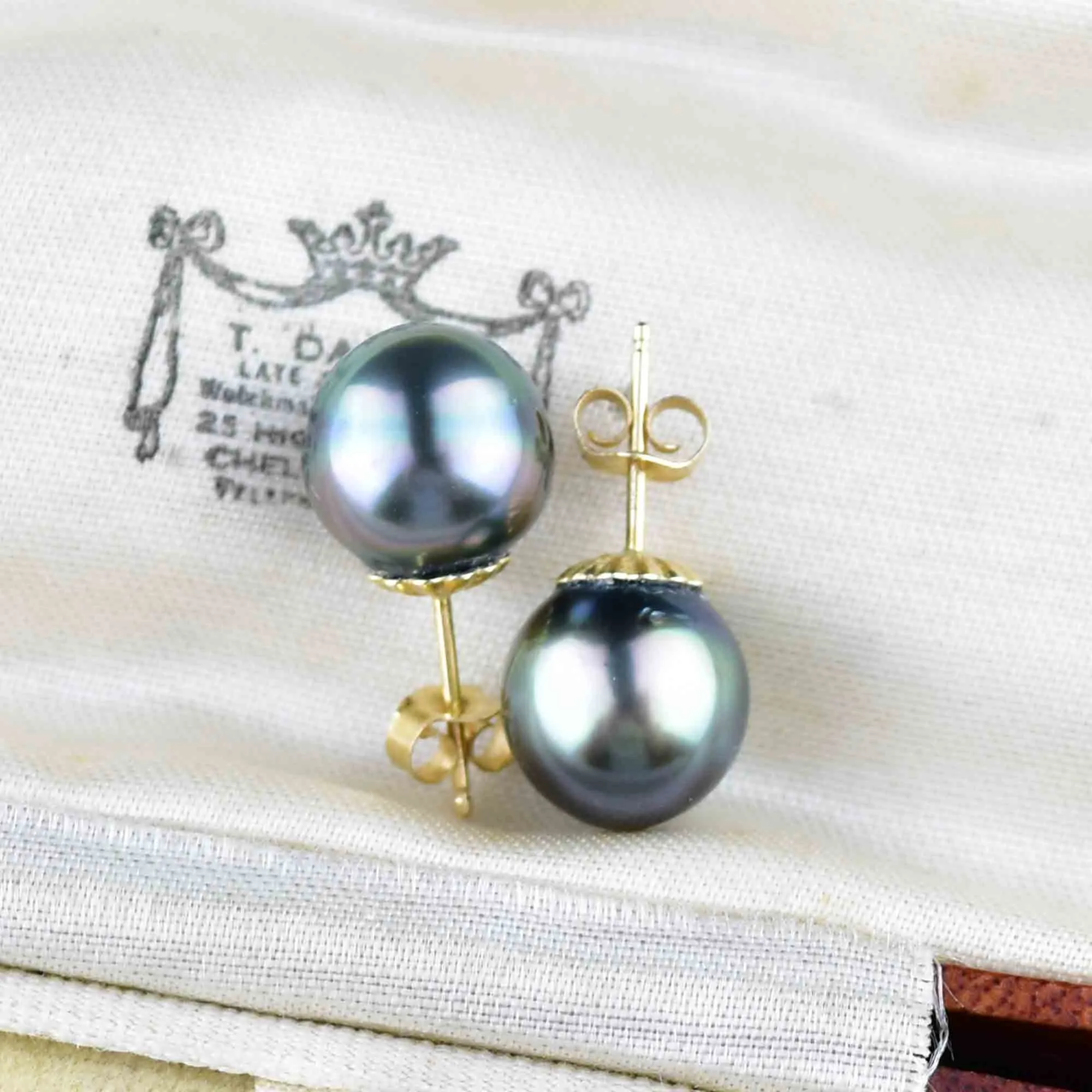 14K Gold Black Pearl Stud Earrings