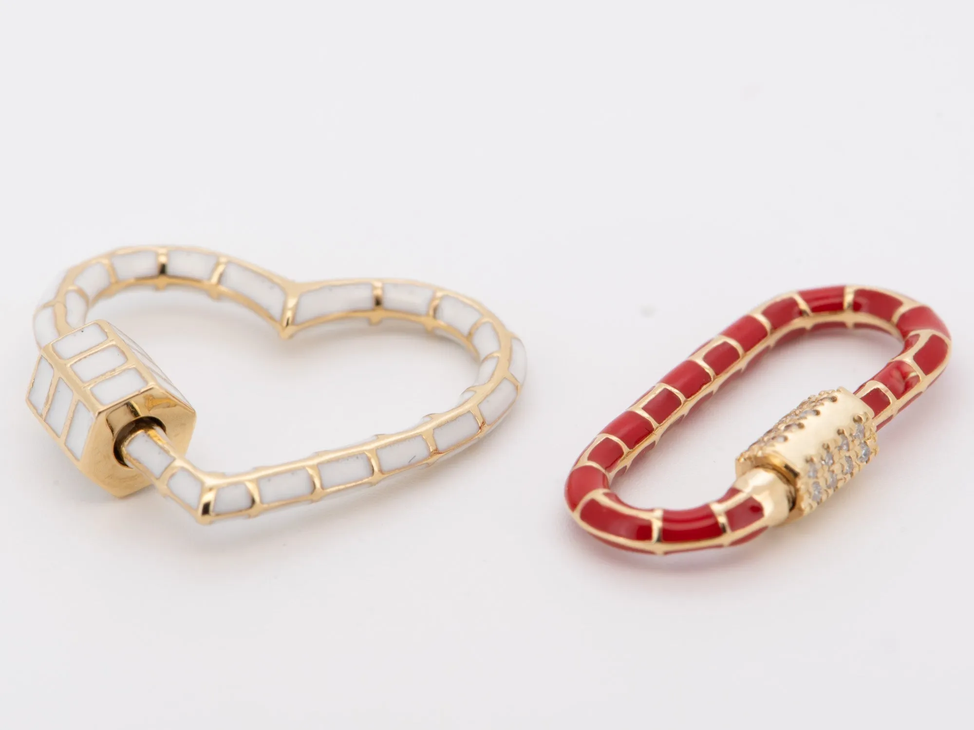 18K Gold Red Oval and White Heart Enamel Carabiner M4053