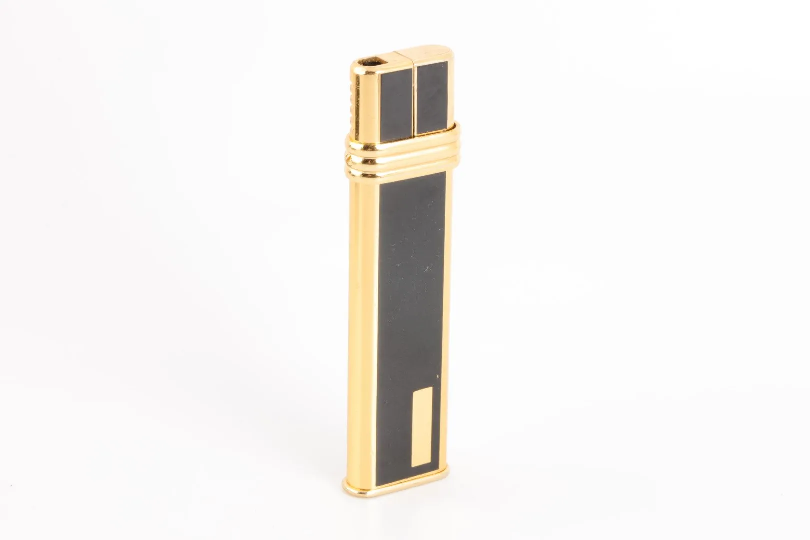 Ballantyne Black and Gold Plated Lighter (30.32g.)