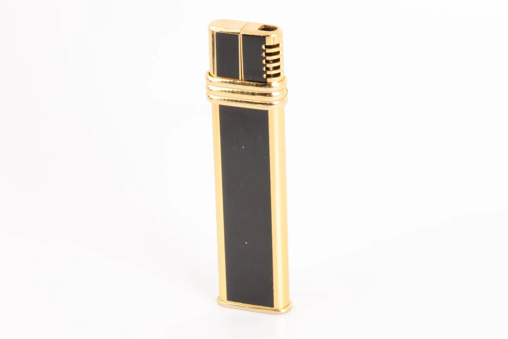 Ballantyne Black and Gold Plated Lighter (30.32g.)