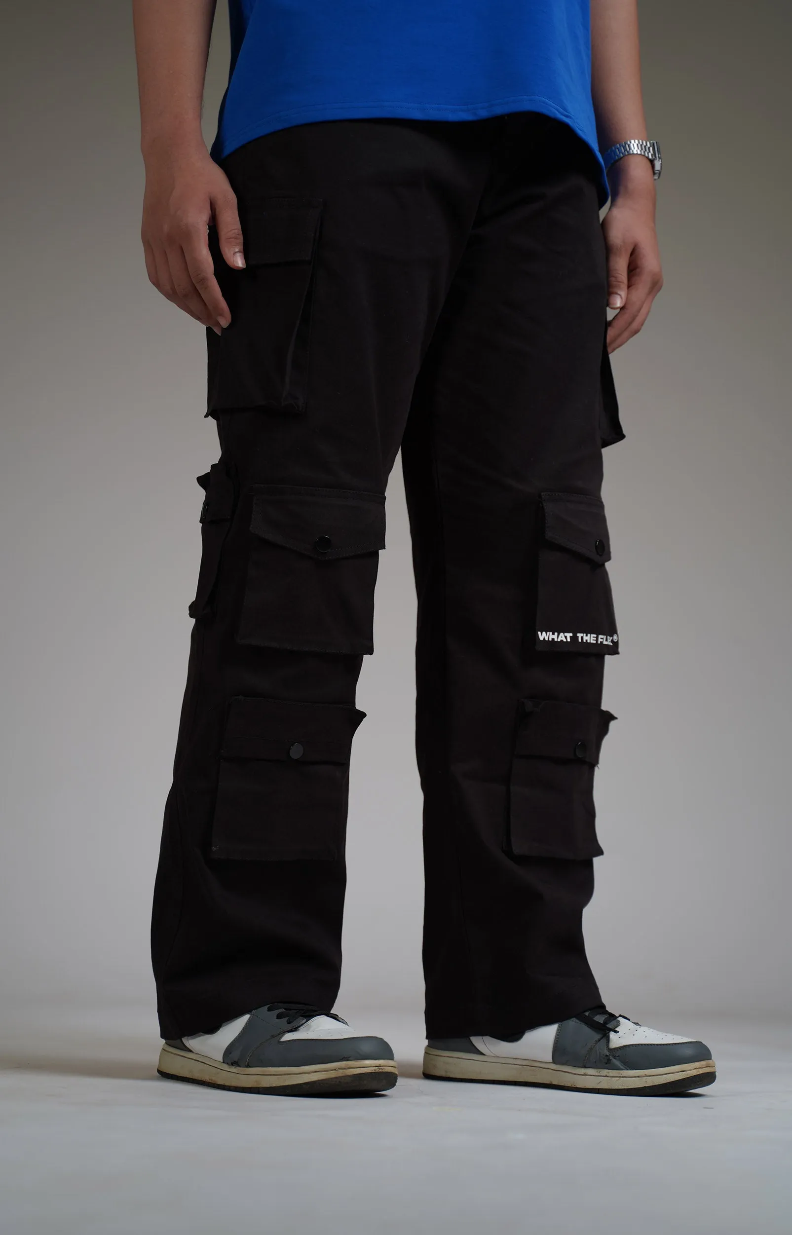 BLACK POCKET Cargo Pants - Exclusive