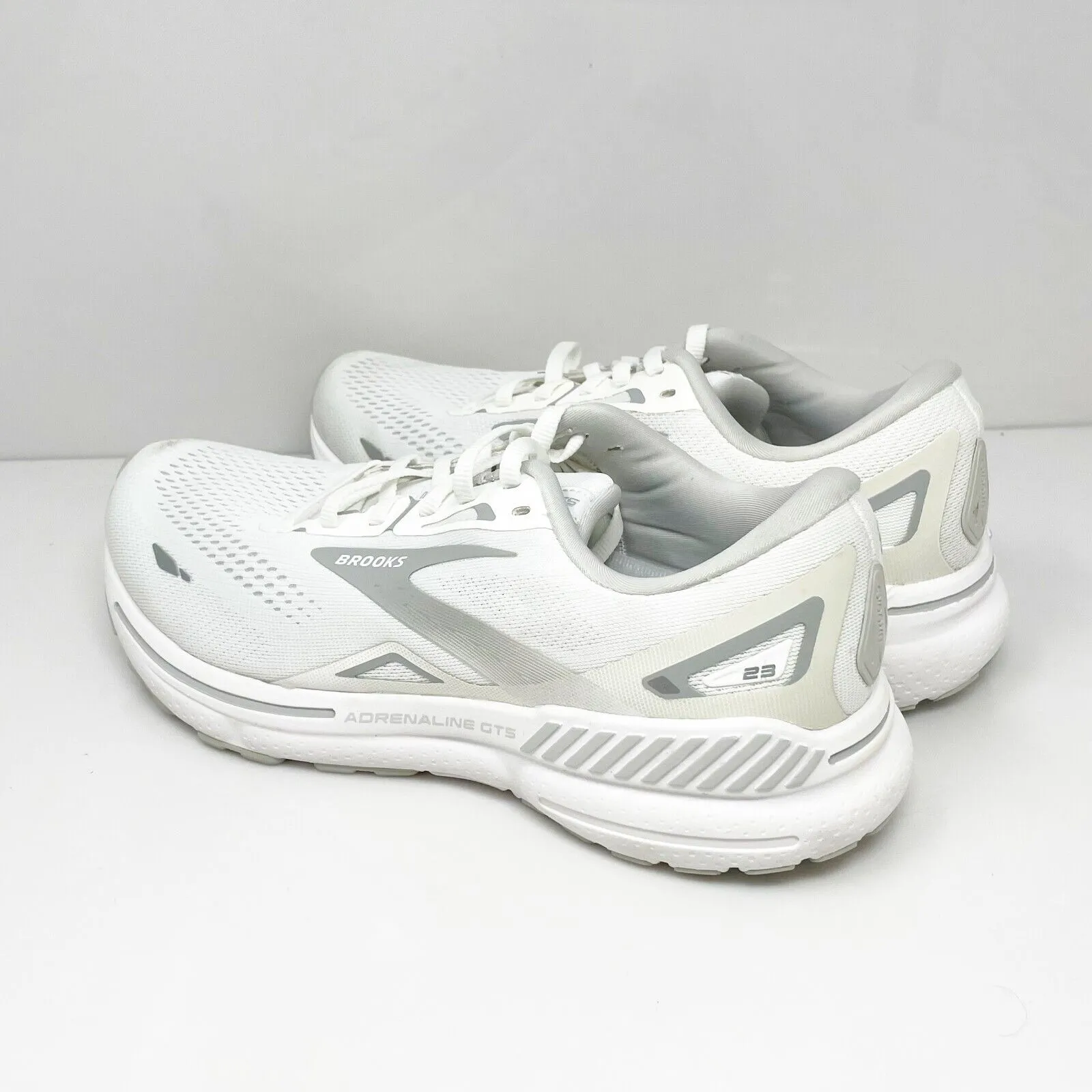 Brooks Womens Adrenaline GTS 23 1203811B104 White Running Shoes Sneakers Sz 10 B