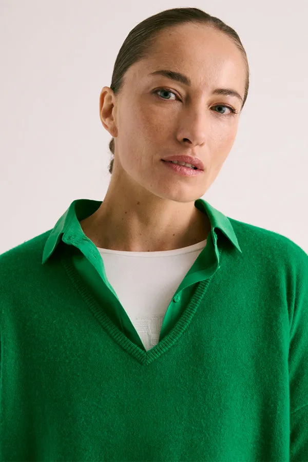 Devernois ALOLITE GREEN V-NECK CASHMERE SWEATER