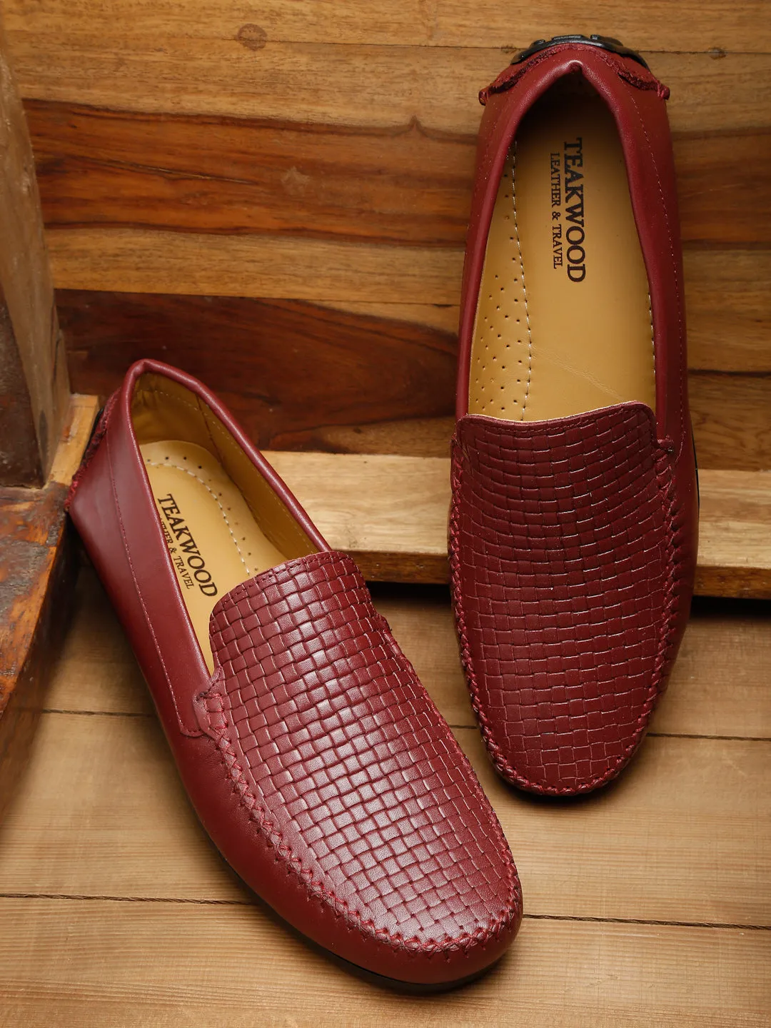 Men Maroon Texture Genuine Leather Loafers