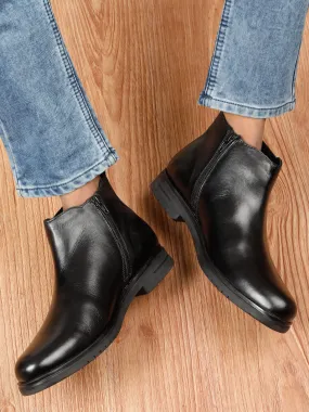 Men's Black Solid Leather Chelsea boots