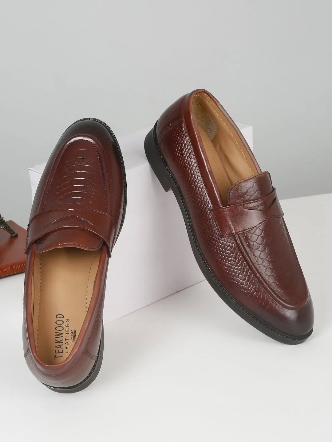 Men's Brown Classy Patterned Texture Leather Loafers