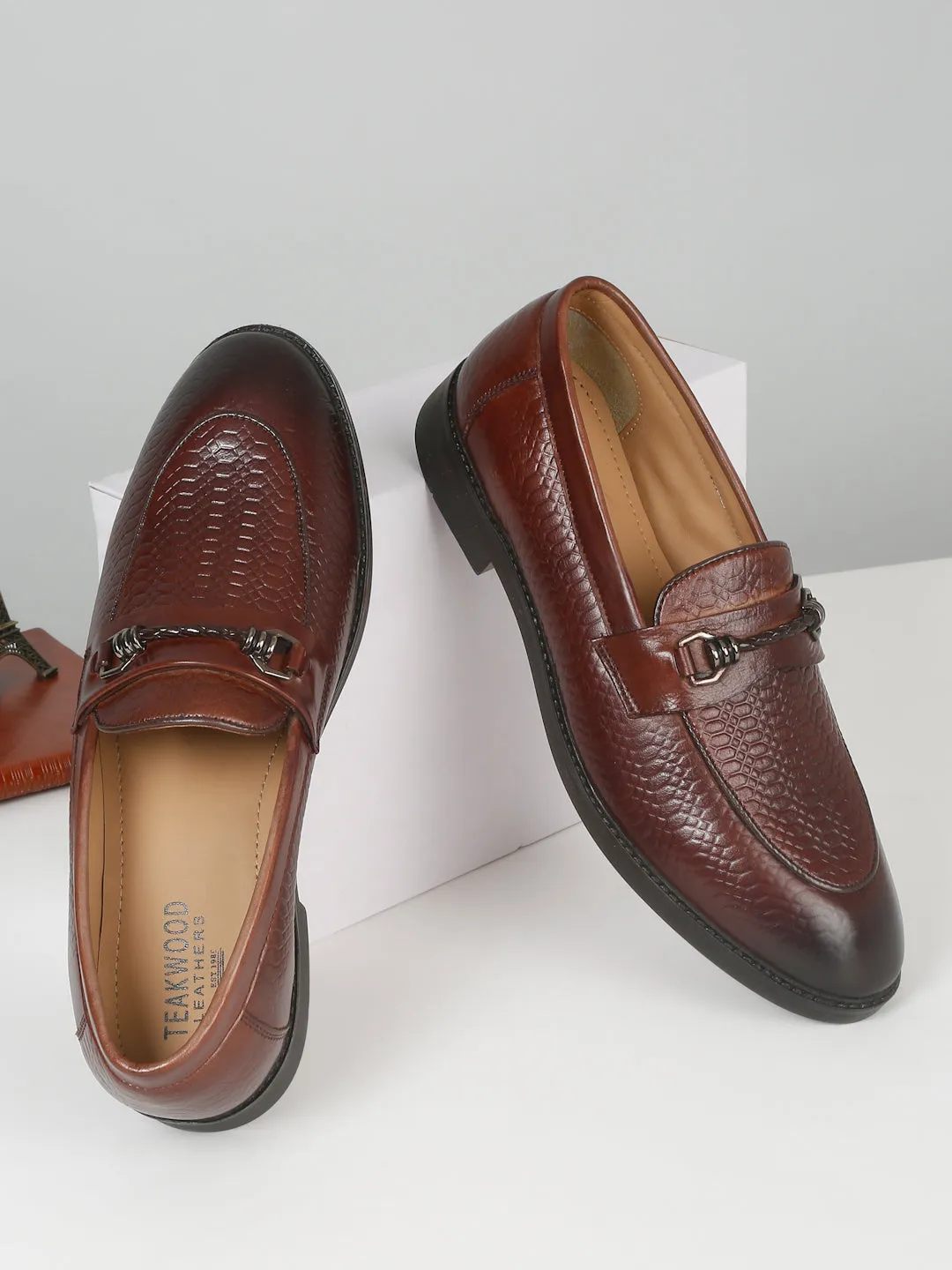 Men's Brown Texture Patterned Leather Loafers