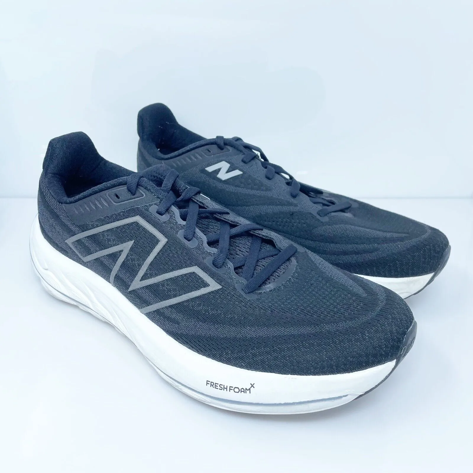 New Balance Unisex Vongo V6 MVNGOLK6 Black Running Shoes Sneakers M10 W11.5 2E