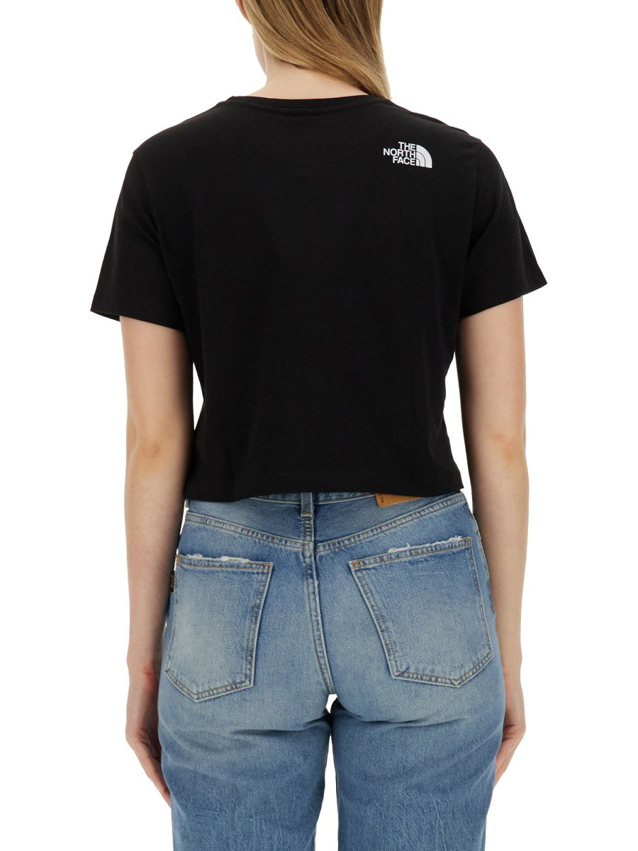 THE NORTH FACE      T-SHIRT CON LOGO