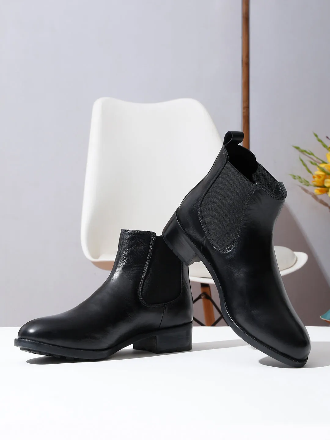 Women's Black Solid Leather Slip-On Blocked Heel Boots